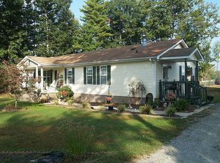 217 Thumper Woods Ln, Flat Rock, NC 28731