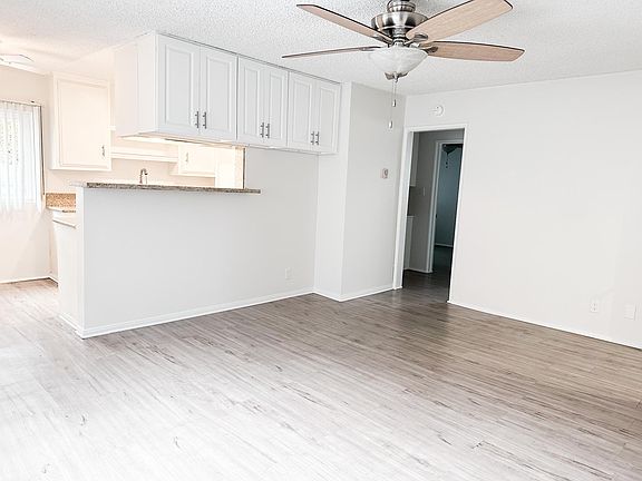 3rd image of 744 Loma Ave APT 3