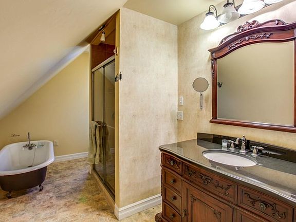 Upstairs bath
