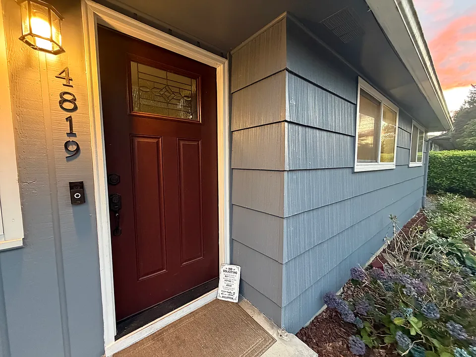 4819 19th Ave SE