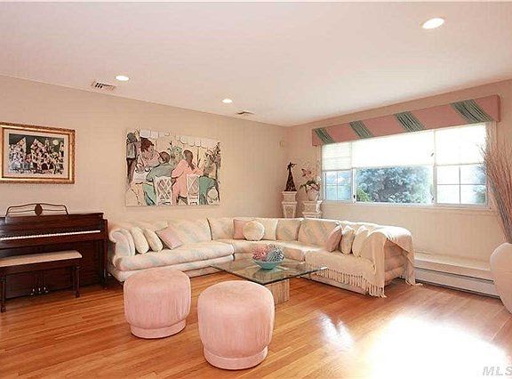 4th image of 1547 Tyler Ave