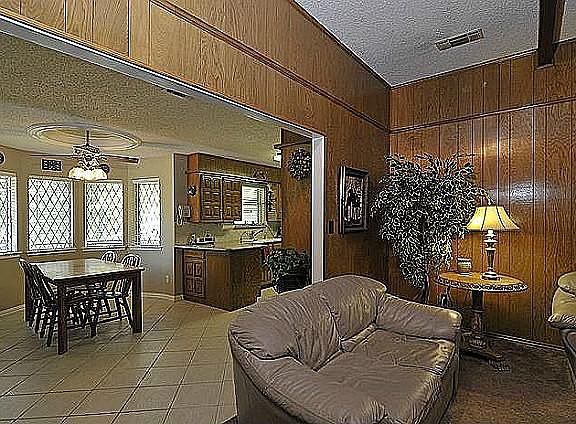 4th image of 2301 Chimney Hill Dr