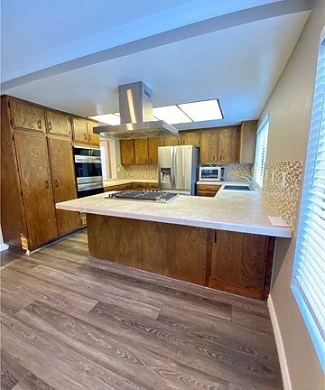 5th image of 1081 S Burlwood Dr