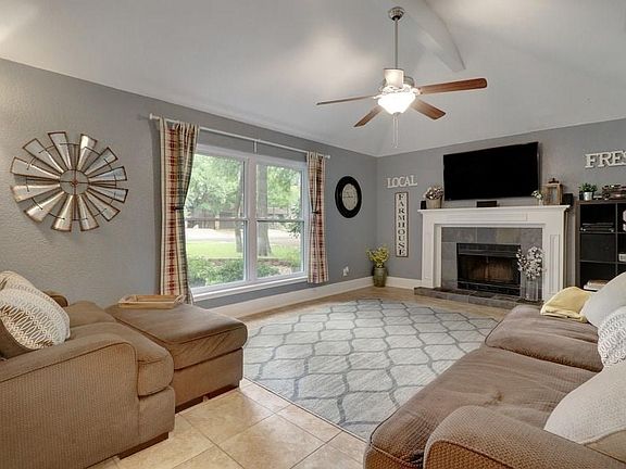 4th image of 1801 Hermitage Dr