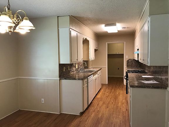 4th image of 1311 Trailwood Ln