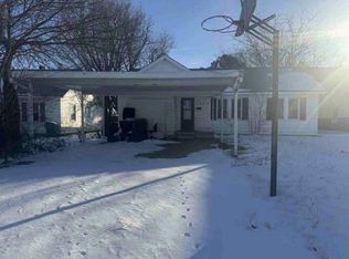 1025 S 5th St, Chickasha, OK 73018