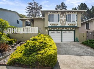 1128 Oddstad Blvd, Pacifica, CA 94044
