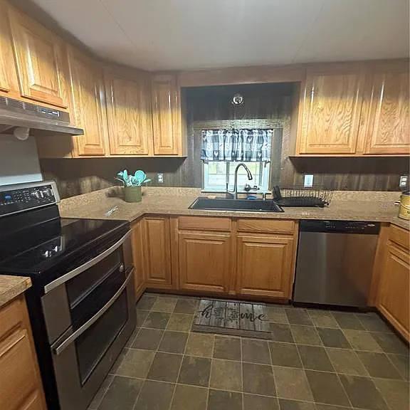 6828 State Road 33 — Photo 7