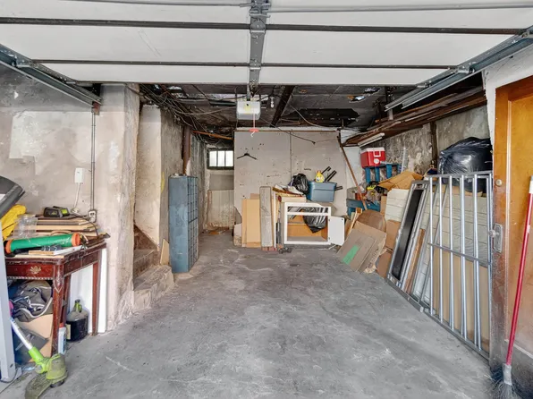 98 West 49th Street image 28 of 35