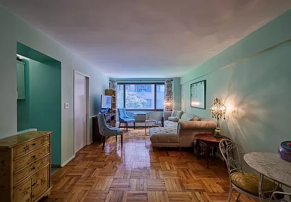 5th image of 425 E 63rd St APT W3k