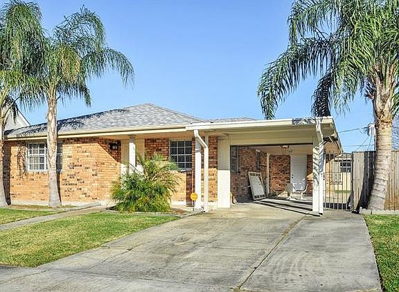 2nd image of 745 Huckleberry Ln