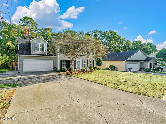 3rd image of 707 Dunnview Ln