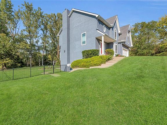 4th image of 10118 River Hills Dr