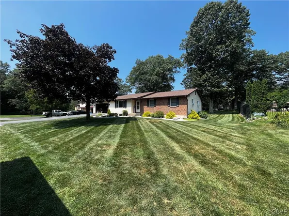 1069 Linwood Ave, Pen Argyl, PA 18072