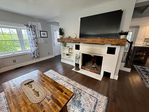 3rd image of 397 Lily Bay Road