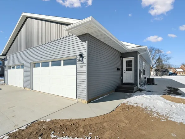 203 N Main St, Monticello, IA 52310