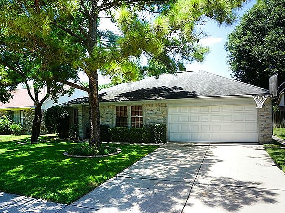 2nd image of 9306 Walnut Glen Dr