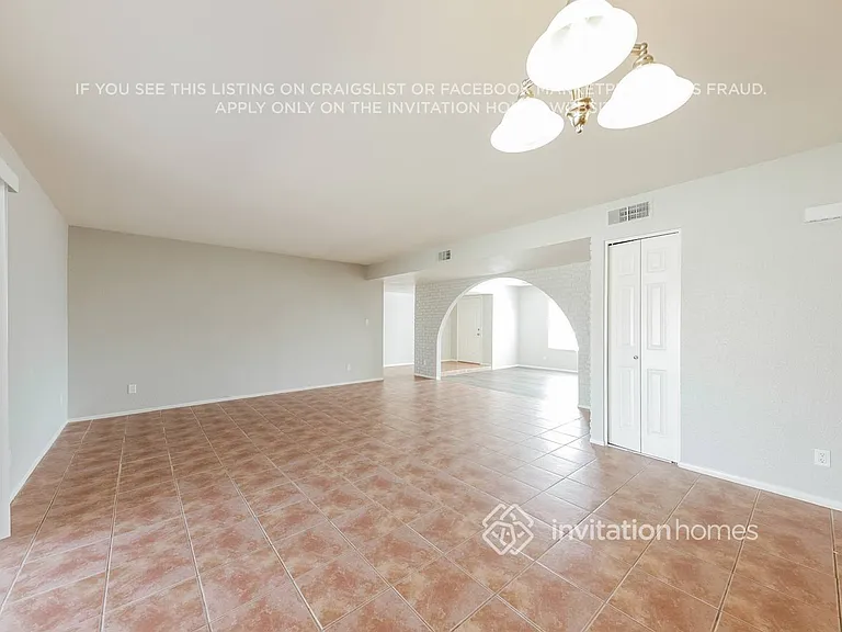 5808 W Mary Jane Ln — Photo 7