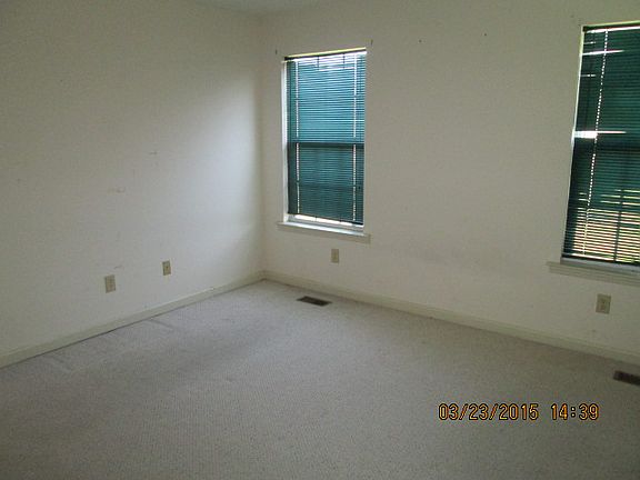 5th image of 104 Camas Ct