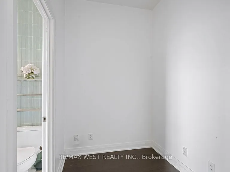 80 John St #4405 — Photo 11