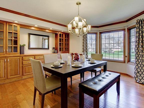 5th image of 1113 Farrington Dr