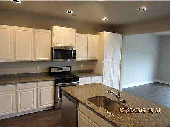 3rd image of 432 Pangel Ln