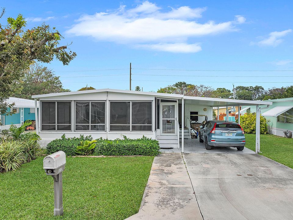 1st image of 812 S Silver Cir