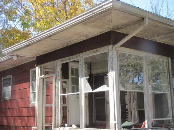 106 Rolling Acres Dr, Newton, NJ 07860