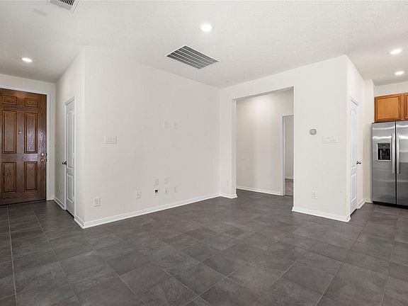 5th image of 9550 Louis Phillip St