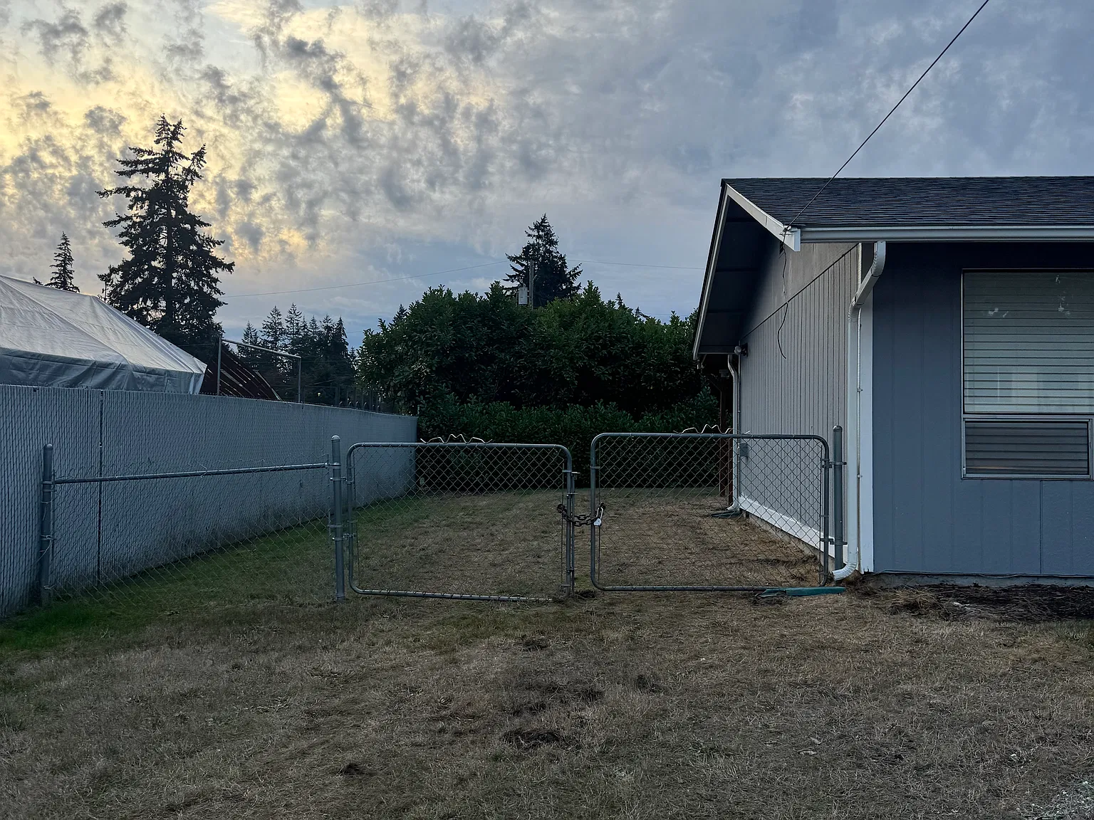 3 bed, 1056 sqft, $2,500 — Photo 2