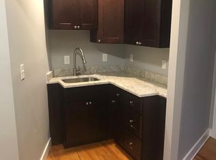 108 Columbine Ave FL 3RD, Pawtucket, RI 02861