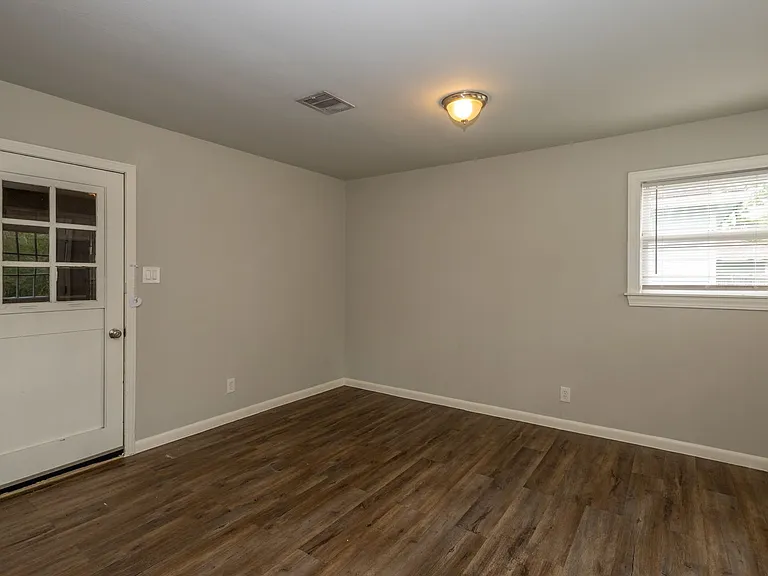 4710 El Paso St — Photo 15