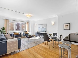 3101 City Pl, Edgewater, NJ 07020