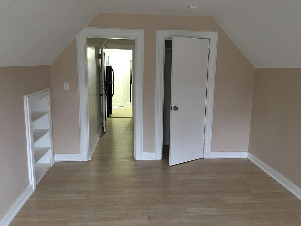1st image of 174 Hawthorne Ave #3