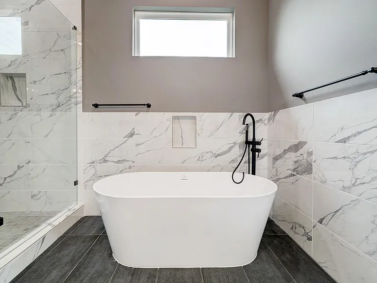 1411 W 23rd St — Photo 25