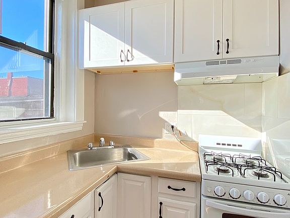 2nd image of 116-124A Central Ave #Central124-44