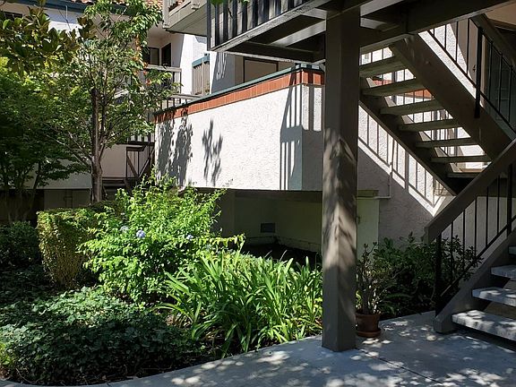 3rd image of 615 San Conrado Ter Unit 4