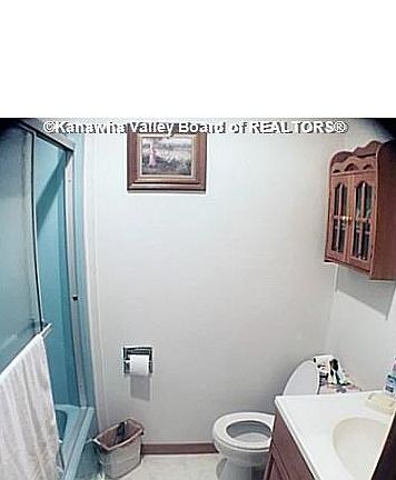 5th image of 2411 Hampshire Dr