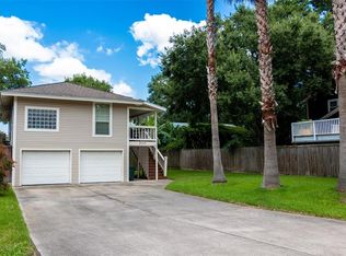 2116 E Winn St, Kemah, TX 77565