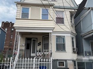 352 N 7th St, Newark, NJ 07107