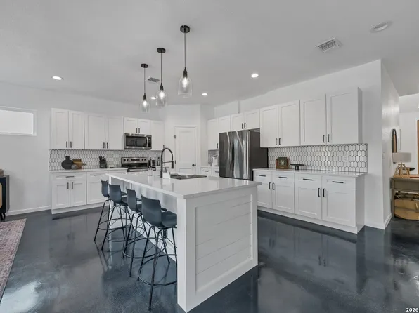 110 Janine, Canyon Lake, TX 78133