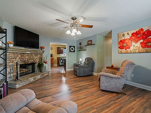 4th image of 43 Graham Way