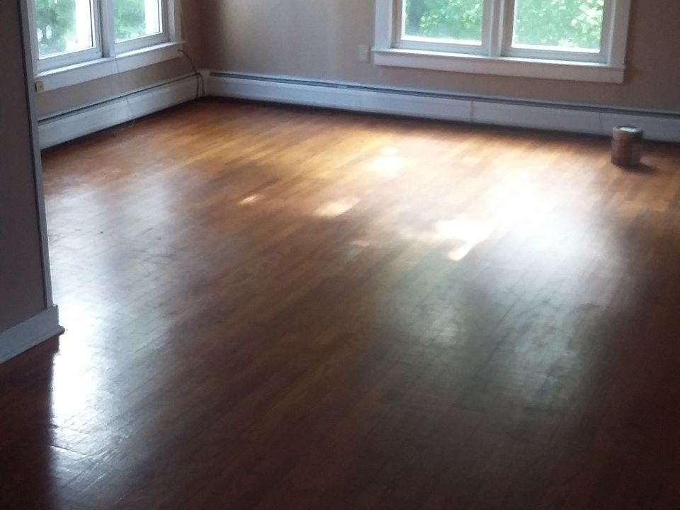 2nd image of 3289 S Main St