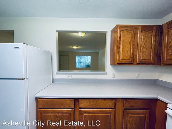 5th image of 244 Westwood Pl #10336352