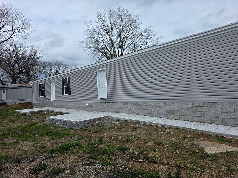 1st image of 28 Yoakum Cir