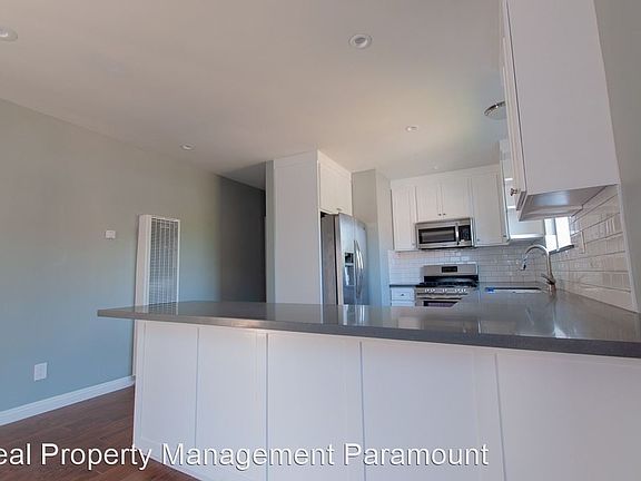 4th image of 1437 W 35th Pl #7443391