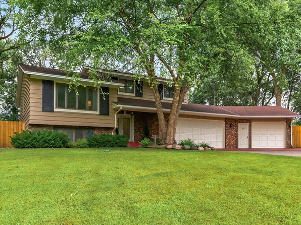 931 Elk Ln NW, Elk River, MN 55330