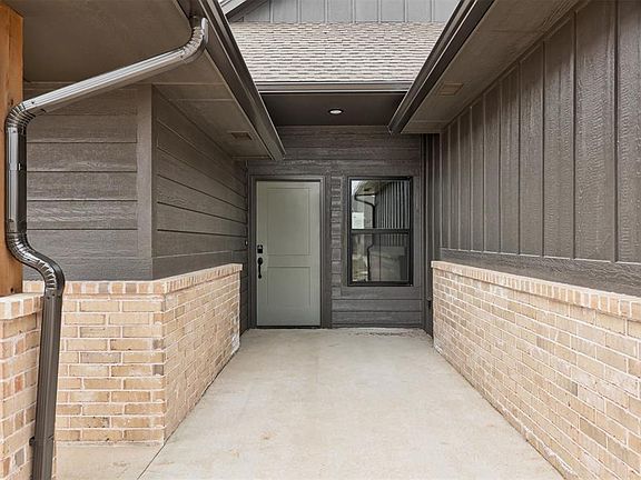 2nd image of 632 Honey Springs Ln