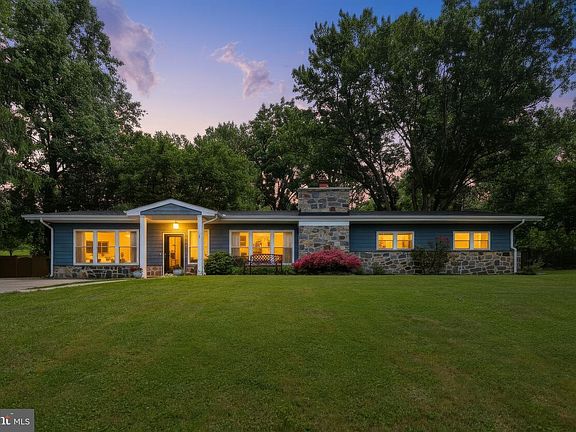 2nd image of 9242 Spring Valley Rd