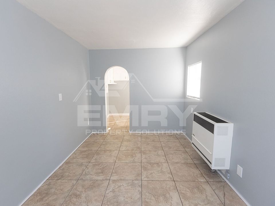 1st image of 2532 Hill St